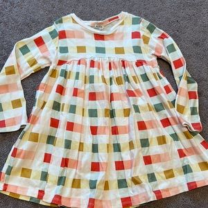 Gorgeous Plaid girls dress for fall, Christmas or Thanksgiving sz 6 red green
